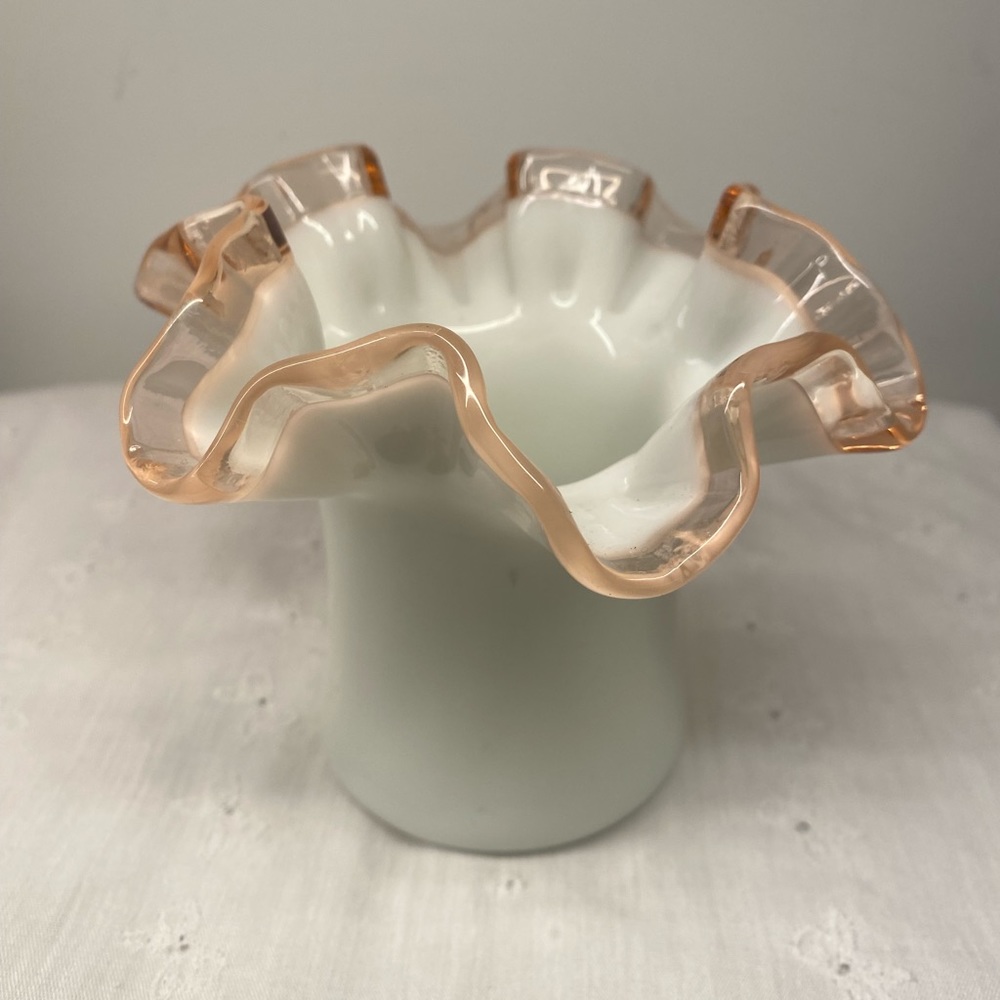 Vintage Fenton Milk Glass Rose Crest Hat Vase. 1940’s